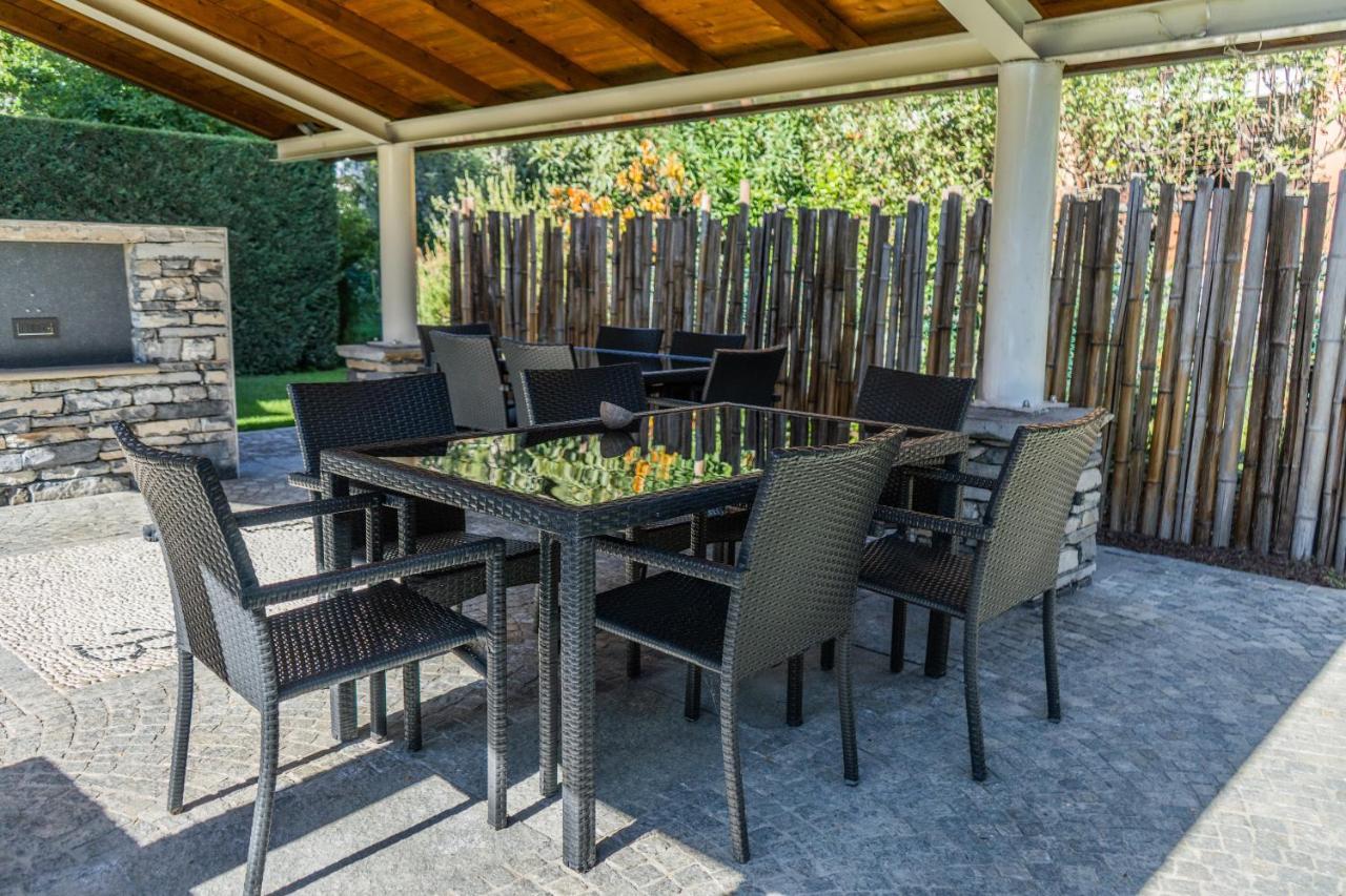 B&B Arcobaleno Longone al Segrino Exteriör bild