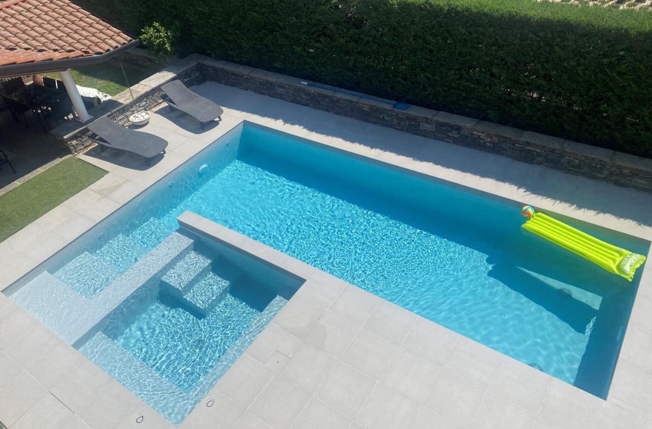 B&B Arcobaleno Longone al Segrino Exteriör bild