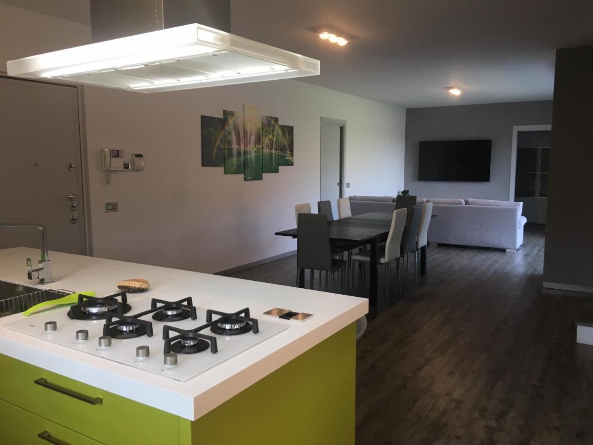 B&B Arcobaleno Longone al Segrino Exteriör bild