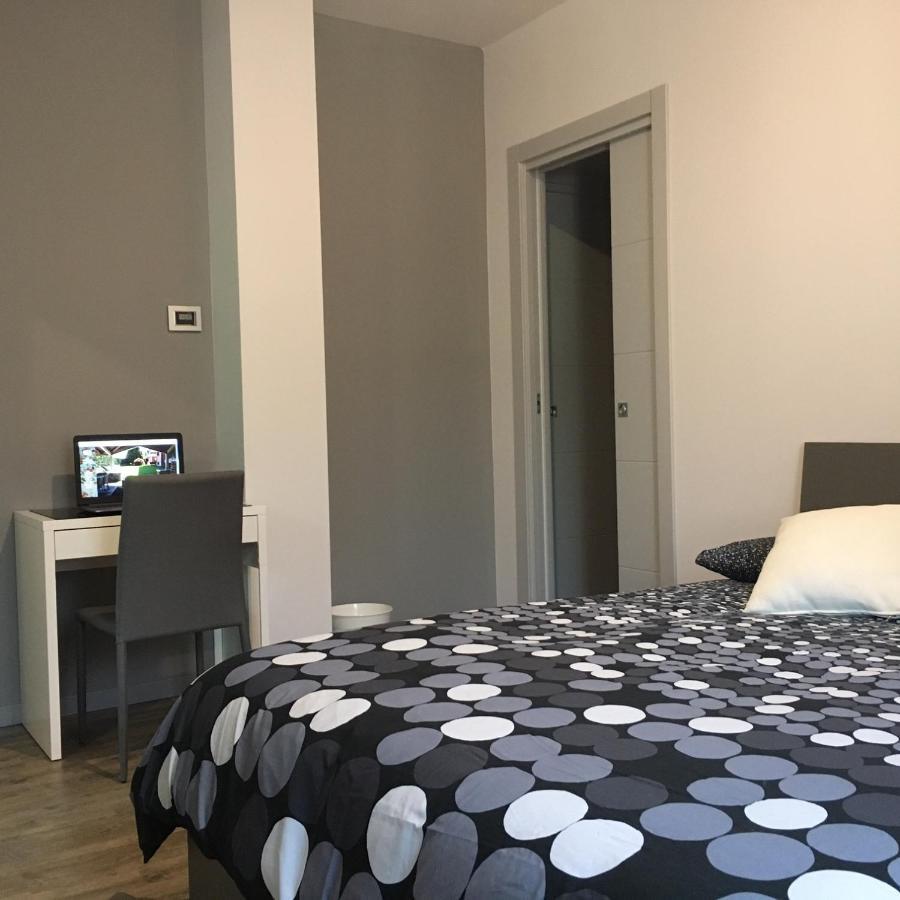 B&B Arcobaleno Longone al Segrino Exteriör bild