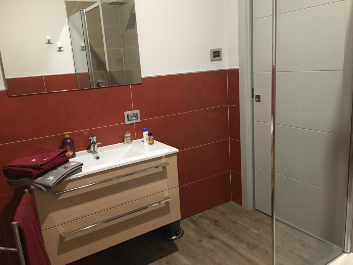 B&B Arcobaleno Longone al Segrino Exteriör bild